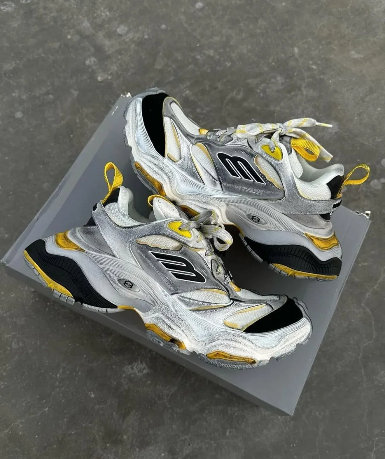 Balenciaga Cargo Sneakers High Quality Made in italy view 2